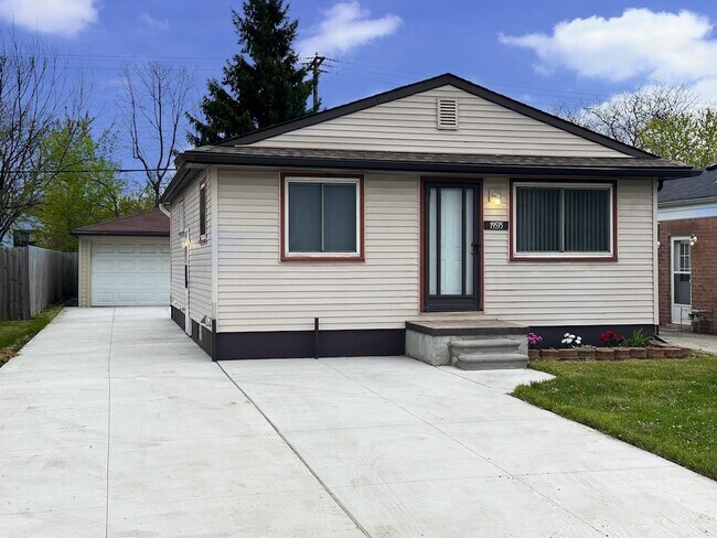 Foto del edificio - 19535 E 14 Mile Rd