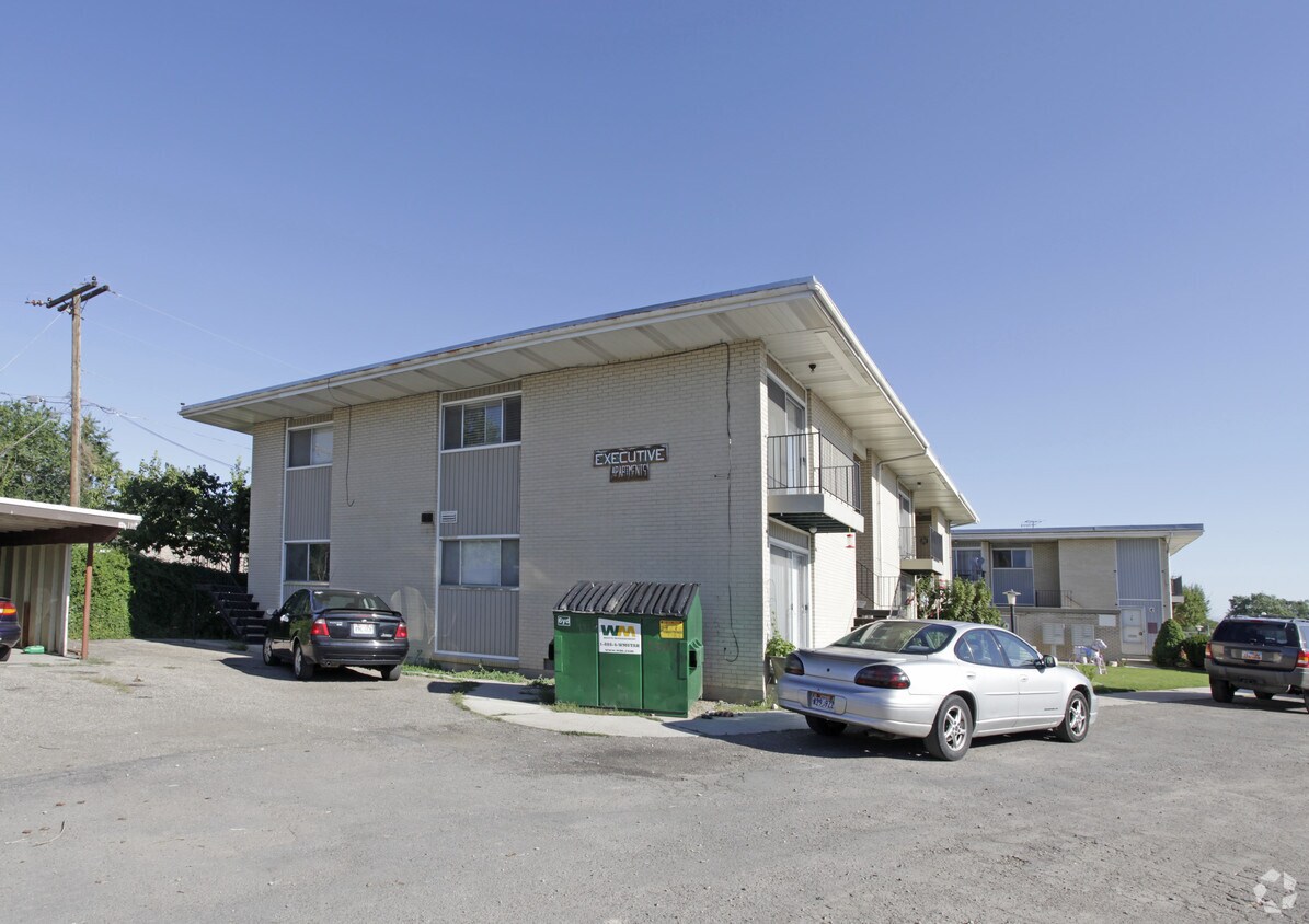 Primary Photo - Executive Apartments
