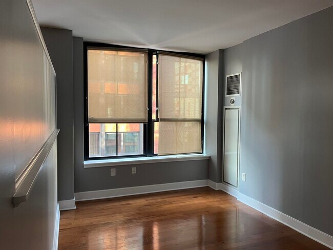 Foto del edificio - 1025 Maxwell Ln