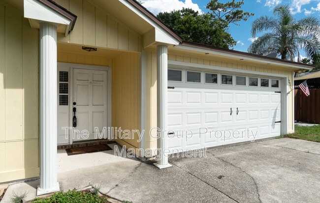 Building Photo - 12565 Long Lake Ct