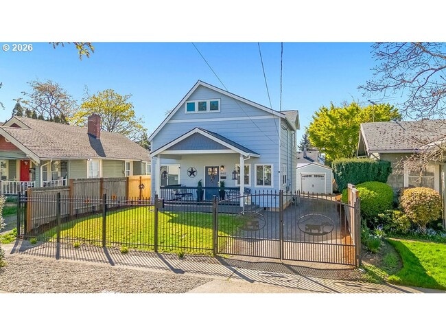 Photo - Bright Open-Concept Home with Vaulted Ceilings, Private Primary Suite & Stylish Modern Finishes