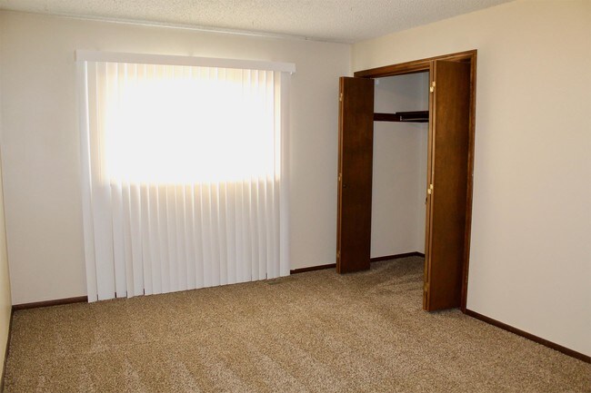 Building Photo - 1408 E 27th Ave