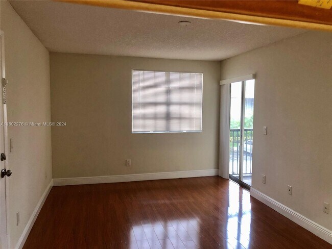 Building Photo - 1263 SW 46th Ave