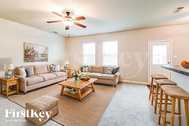 Foto del edificio - 5931 Golden Cove Rd