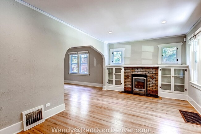 Sala de estar - 634 S Vine Street