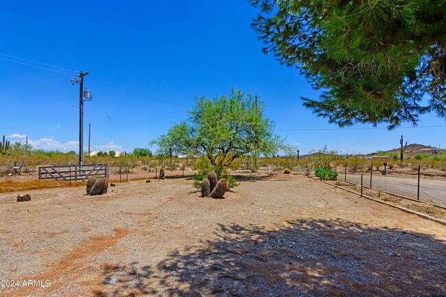 Building Photo - 15940 W Morning Vista Ln