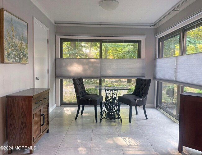 Foto del edificio - 16 Rutland Ct