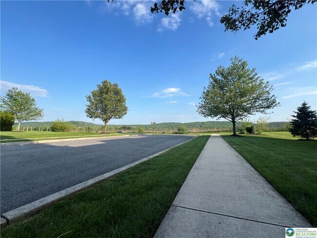 Building Photo - 1783 Chateau Pl