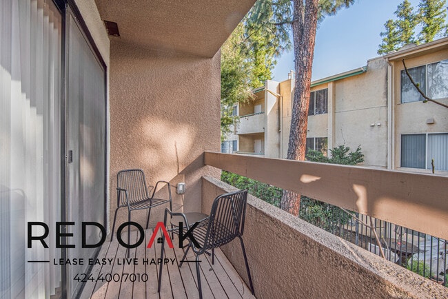 Foto del edificio - 7810 Topanga Canyon Blvd