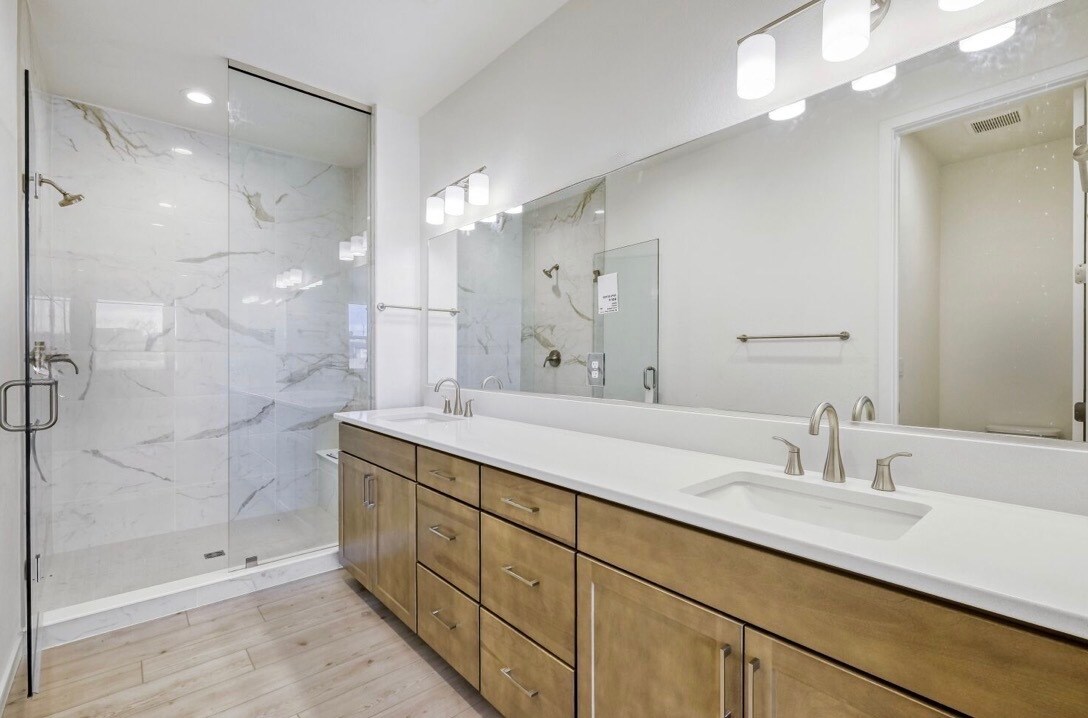 Foto del edificio - 4022 Ascend Grv