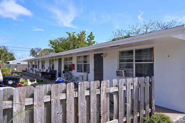 Well-Maintained Five-Unit Property - 1018 S M St