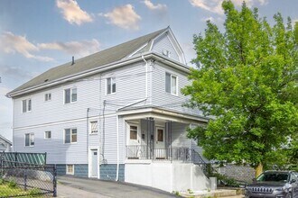 Building Photo - 19 Puritan Rd