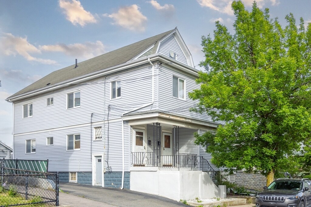 Foto principal - 19 Puritan Rd