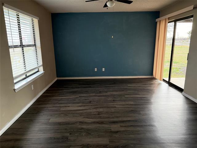 Foto del edificio - 1605 Pvt Rd 5010