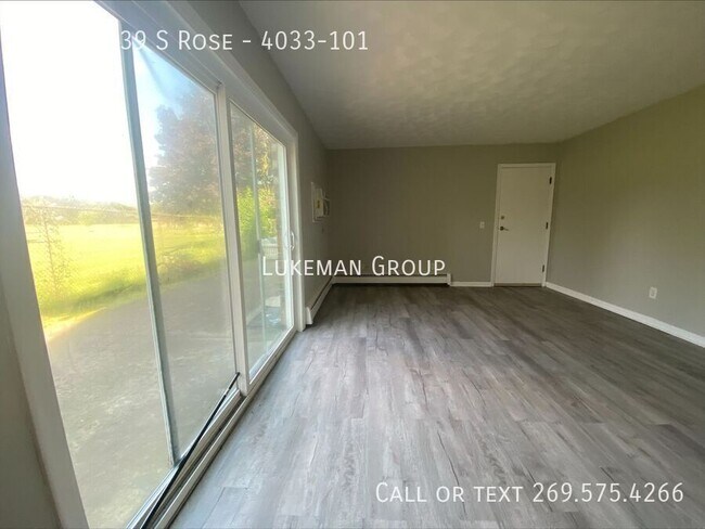 Foto del edificio - 4031-4039 S Rose-4033-101
