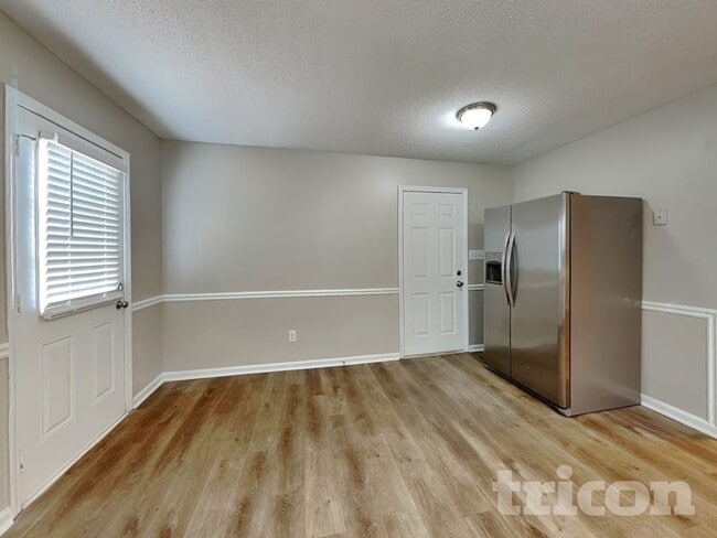 Foto del edificio - 207 Crystal Ct