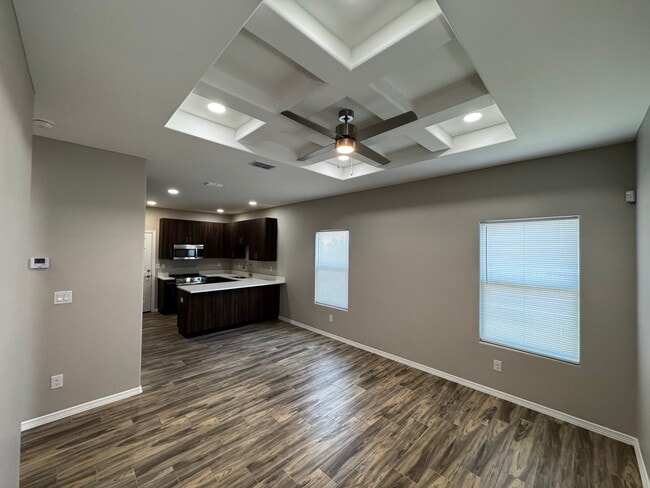 Building Photo - 4000 La Vista Ave