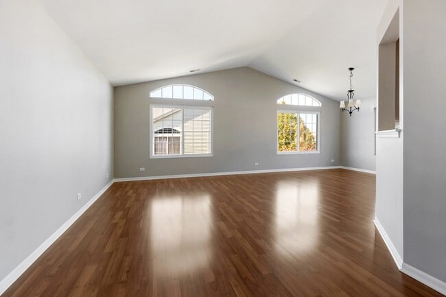 Building Photo - 1638 Fredericksburg Ln