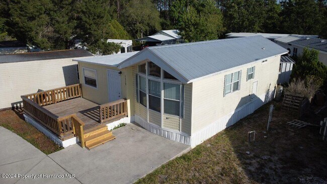 Building Photo - 9318 Stingray Dr