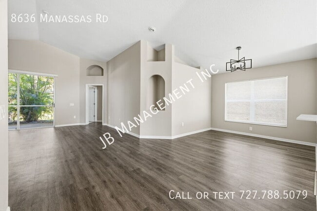 Foto del edificio - 8636 Manassas Rd