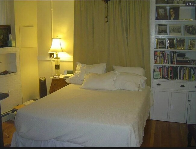 Foto del edificio - 2 W Hill Pl