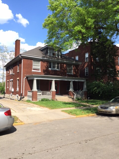 Building Photo - 277 Lyndhurst Pl