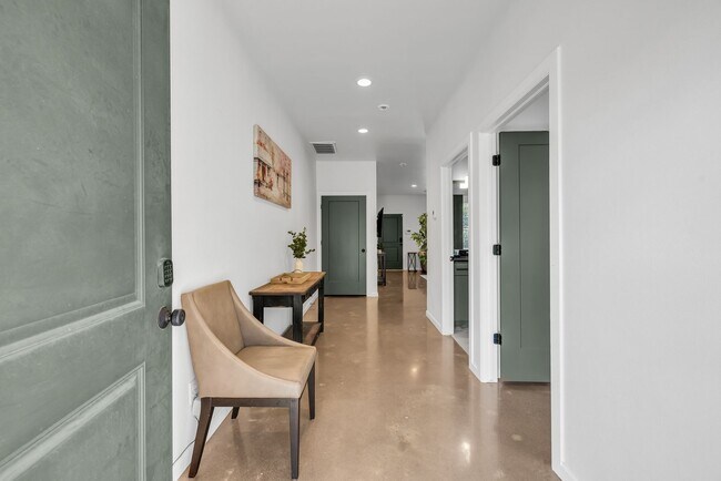 Foto del edificio - P.57 Kode Properties, LLC 1240-1242