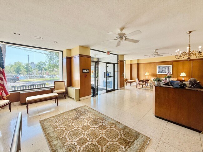 Foto del edificio - 1 Strawberry Hill Ct
