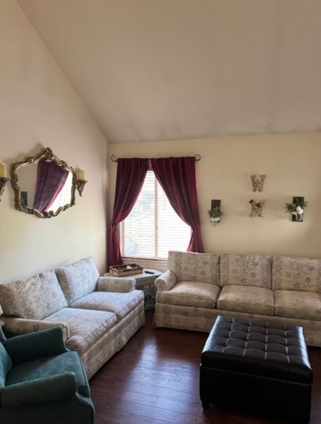 Building Photo - 36 Stevens Ct