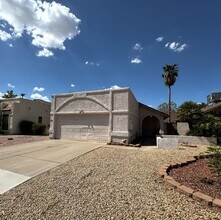 Building Photo - 1050 W Estrella Dr