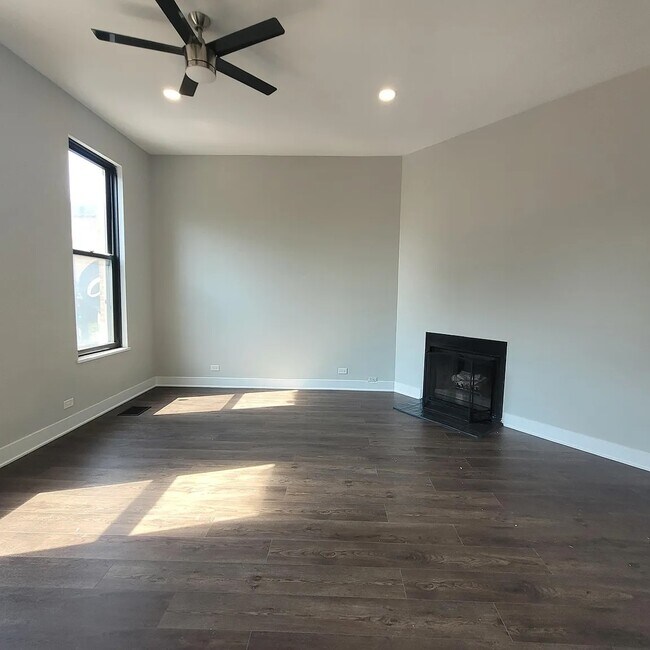 Foto del edificio - 1729 N Halsted St