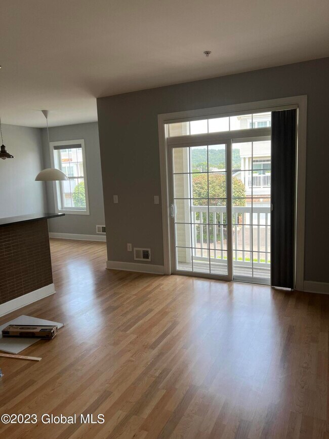 Building Photo - 3203 Admiral's Walk Dr