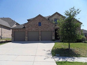 Building Photo - 900 Hidden Springs Ct