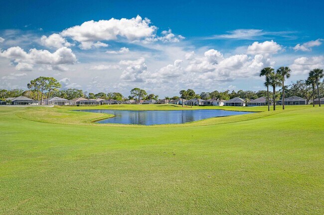 Foto del edificio - **2 Bed/2Bath Condo in Country Creek - Lak...