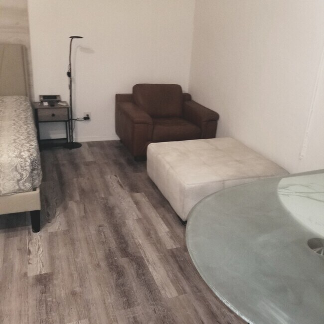 Zona de estar - 1362 NW 195th Ave