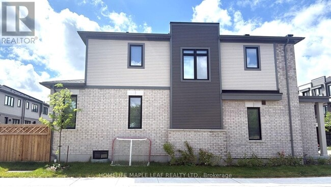 Building Photo - 48 Sorbara Wy