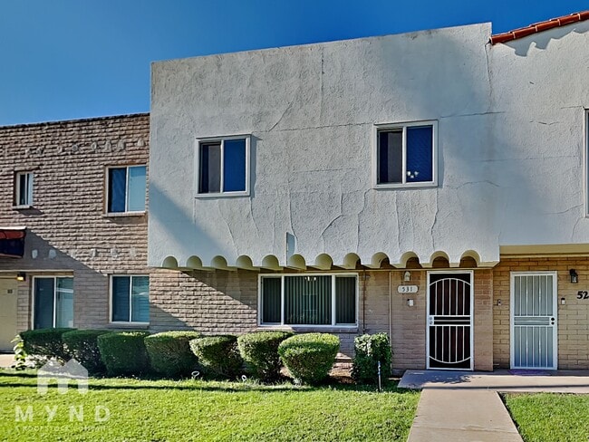 Building Photo - 531 N Lesueur