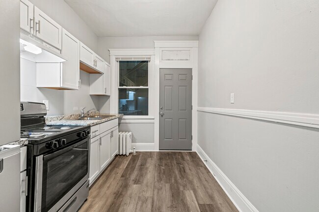 New cabinets - 314 10th St