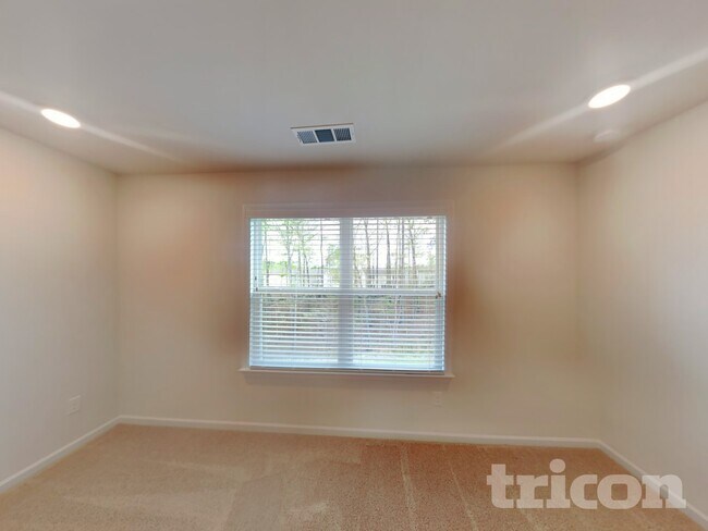 Building Photo - 56 Leyland Ct