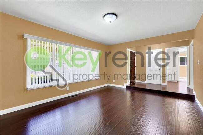 Foto del edificio - 6500 Lake Park Dr