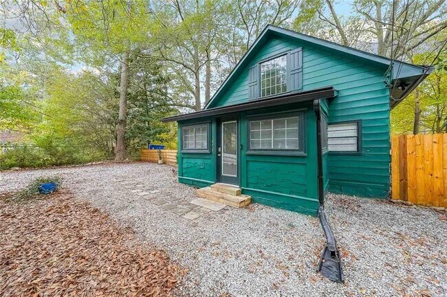 Building Photo - 478 Clubhouse Dr