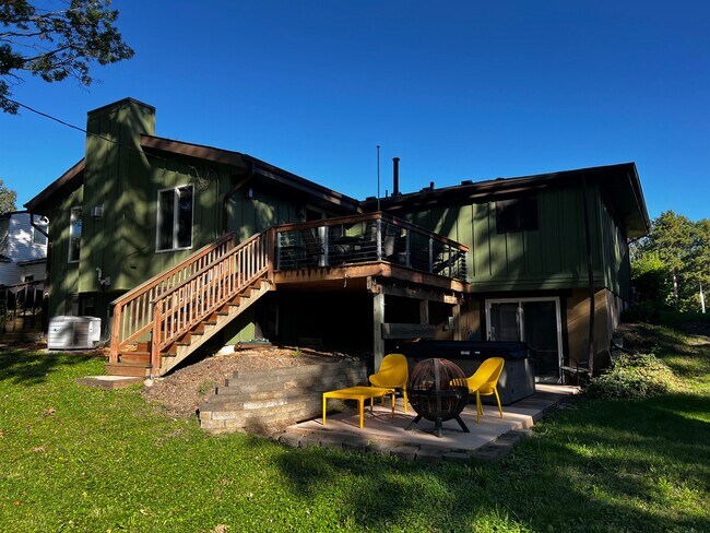 Foto del edificio - 1720 49th Ave NE