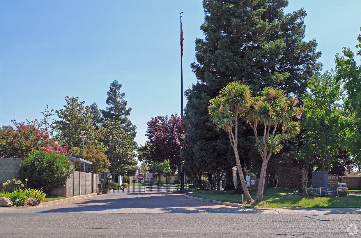 Foto del edificio - Cottonwood Estates