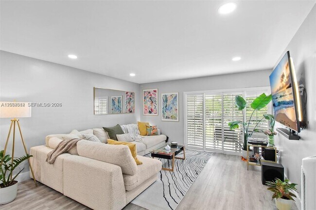 Foto del edificio - 7725 SW 86th St