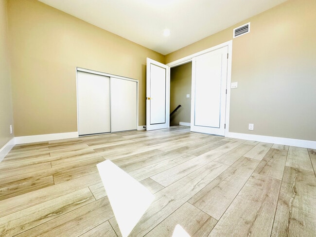 Building Photo - 9382 Bixby Ave