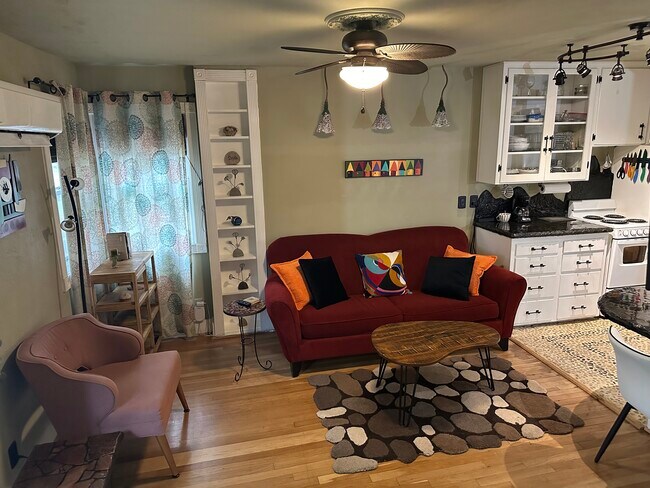 Foto del edificio - 1313 Marion St NE