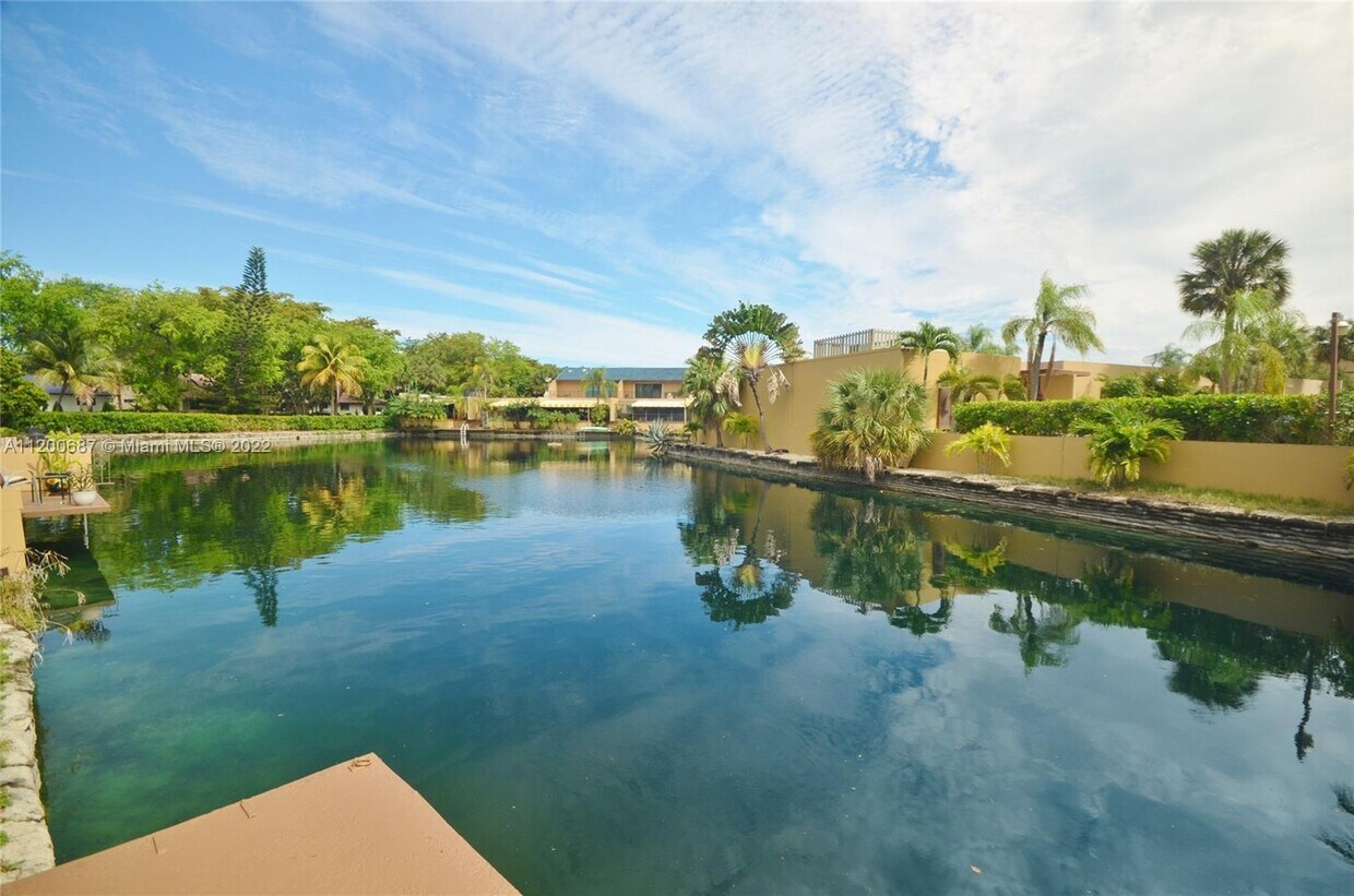 15915 Kingsmoor Way, Miami Lakes, FL 33014 House for Rent in Miami