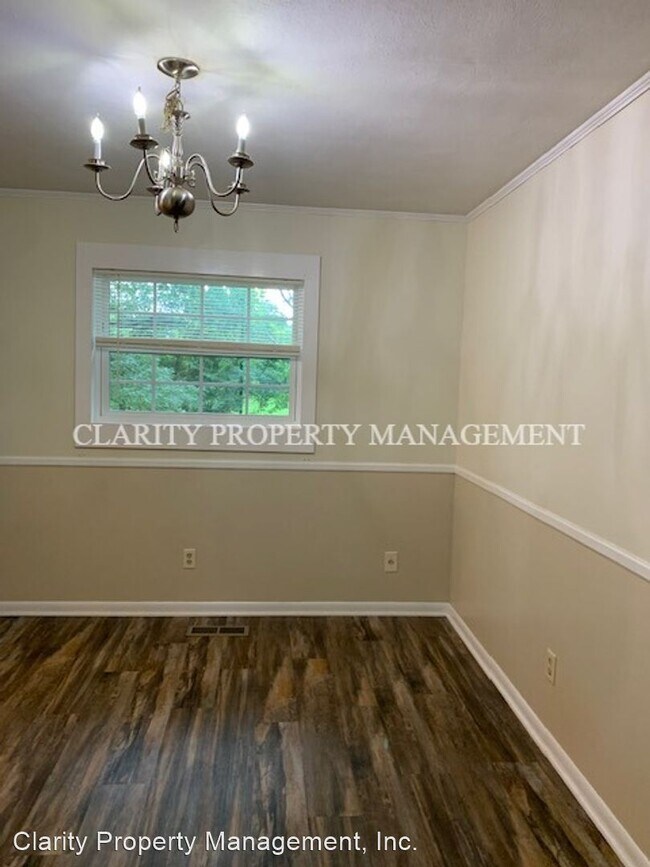 Building Photo - 3 br, 1.5 bath House - 225 Royal Dr. NW