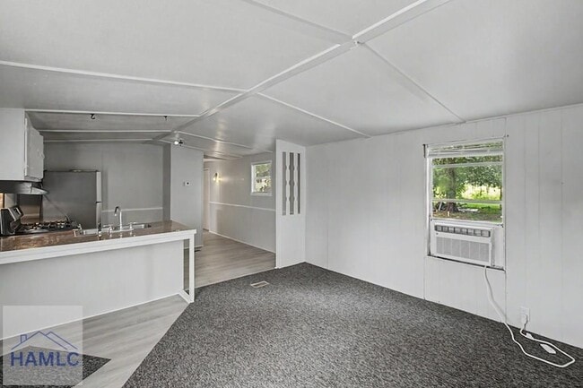 Building Photo - 1090 Old Sunbury Rd