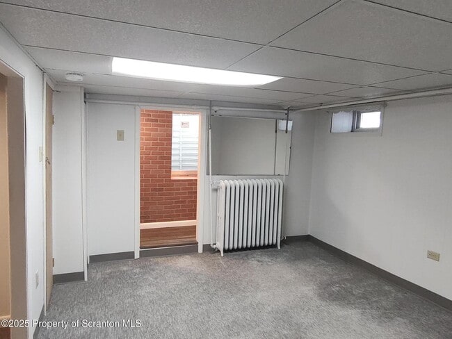 Building Photo - 136 Chestnut St